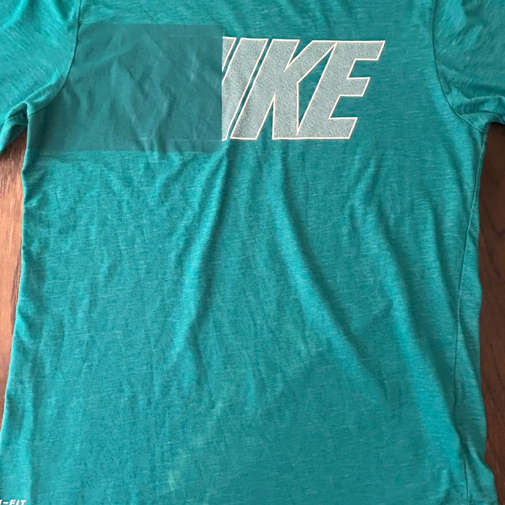 Nike Men's Aqua Short Sleeve Tee